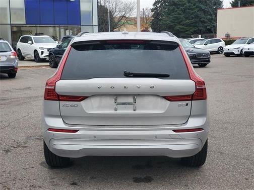 2023 Volvo XC60 B5 Core