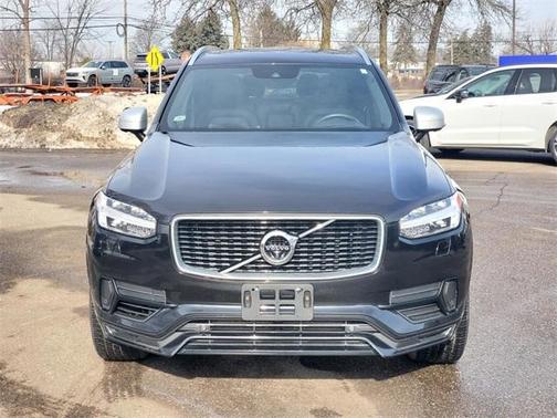 2017 Volvo XC90 Hybrid T8 R-Design