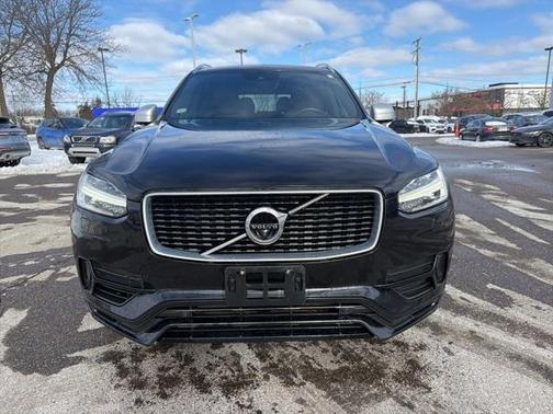 2017 Volvo XC90 Hybrid T8 R-Design