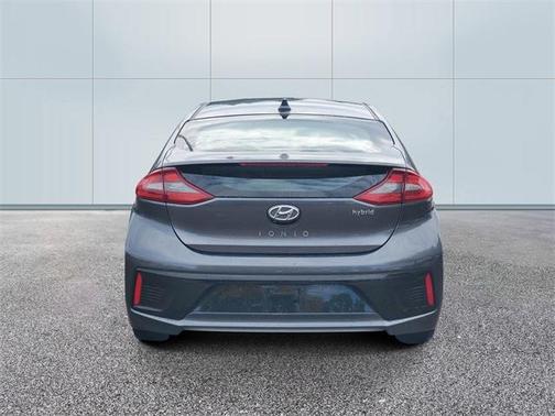 2017 Hyundai IONIQ Hybrid SEL