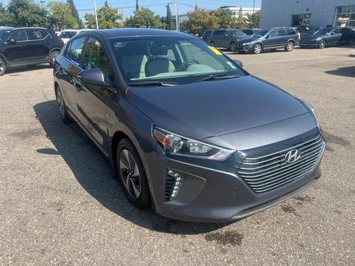 2017 Hyundai IONIQ Hybrid SEL