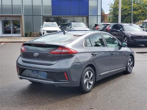 2017 Hyundai IONIQ Hybrid SEL