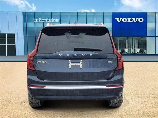 2026 Volvo XC90 B5 Core