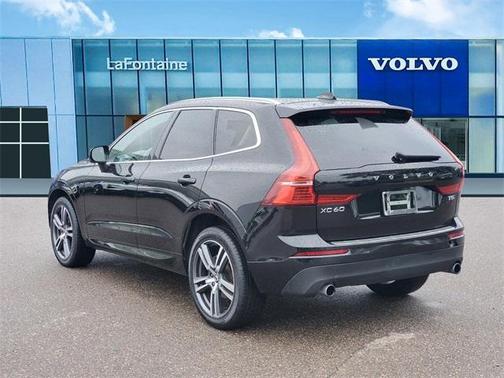 2021 Volvo XC60 T5 Momentum