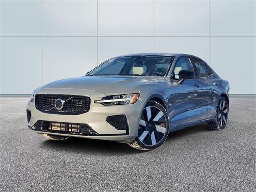 2024 Volvo S60 Recharge Plug-In Hybrid T8 Ultimate Dark Theme