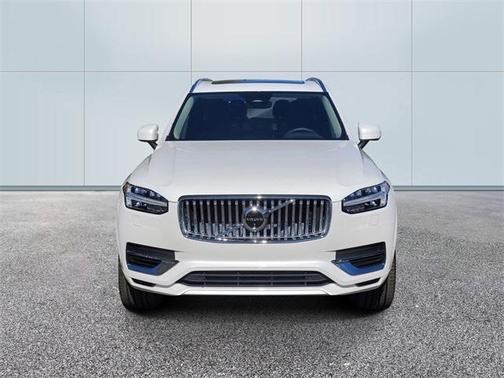 2024 Volvo XC90 Recharge Plug-In Hybrid T8 Plus Bright Theme 7 Passenger