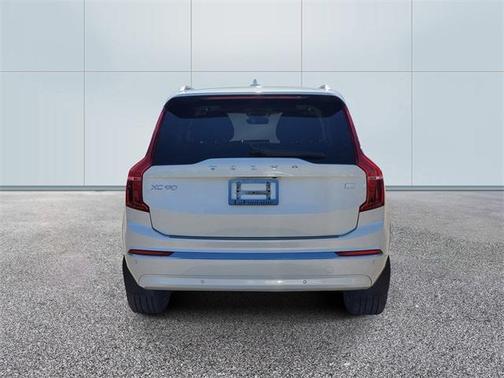 2024 Volvo XC90 Recharge Plug-In Hybrid T8 Plus Bright Theme 7 Passenger