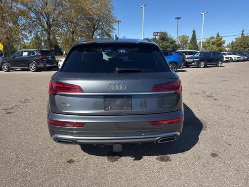 2023 Audi Q5 45 S line quattro Premium