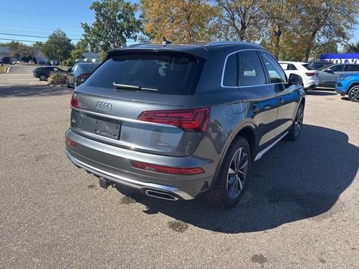 2023 Audi Q5 45 S line quattro Premium