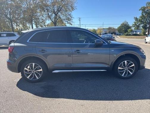 2023 Audi Q5 45 S line quattro Premium