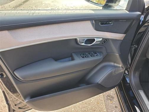 2026 Volvo XC90 B6 Plus 6-Seater