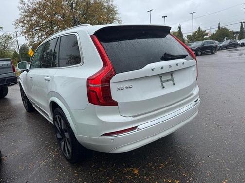 2024 Volvo XC90 Recharge Plug-In Hybrid T8 Plus Bright Theme 7 Passenger