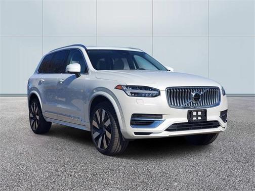 2024 Volvo XC90 Recharge Plug-In Hybrid T8 Plus Bright Theme 7 Passenger