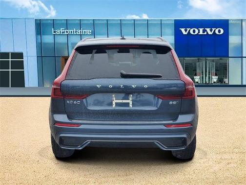 2026 Volvo XC60 B5 Plus