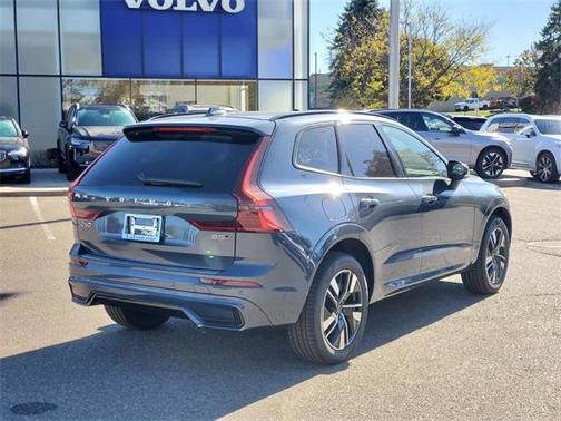 2026 Volvo XC60 B5 Plus
