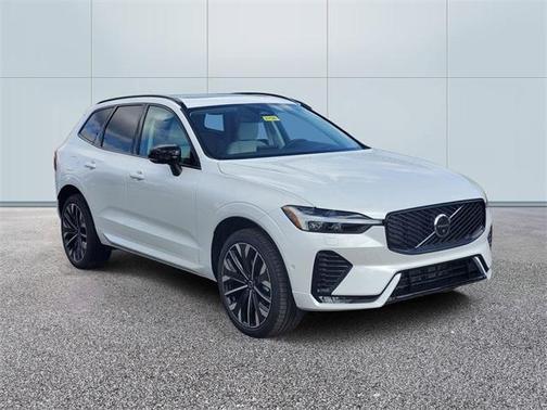 2026 Volvo XC60 B5 Ultra