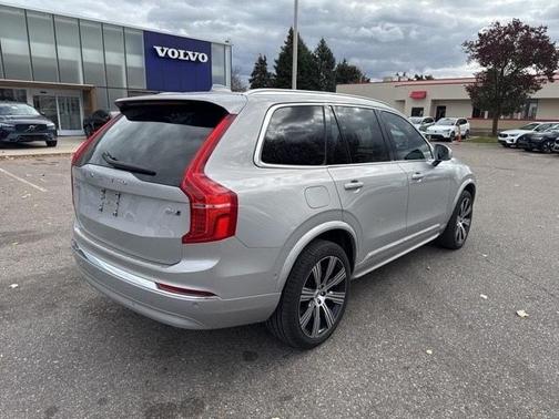 2024 Volvo XC90 B6 Plus Bright Theme 7-Seater