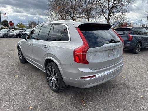 2024 Volvo XC90 B6 Plus Bright Theme 7-Seater