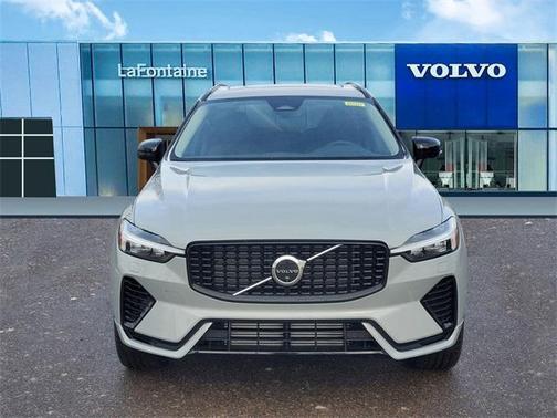 2025 Volvo XC60 Plug-In Hybrid T8 Plus