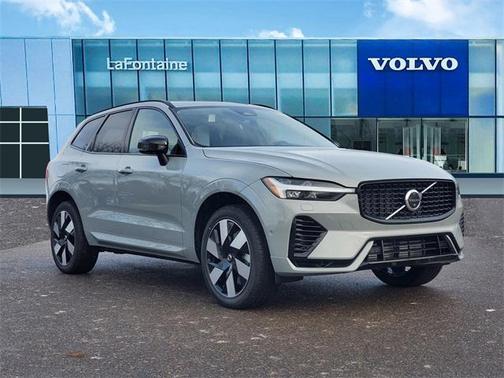 2025 Volvo XC60 Plug-In Hybrid T8 Plus