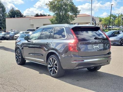 2024 Volvo XC90 B6 Plus Bright Theme 7-Seater