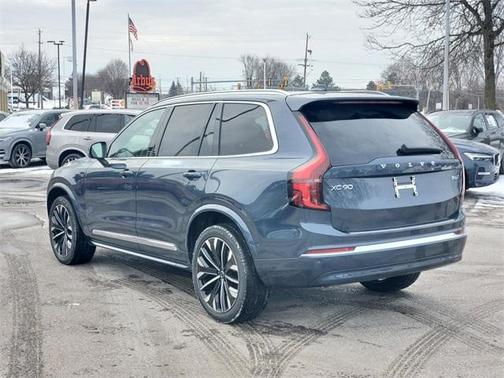 2026 Volvo XC90 B6 Plus 7-Seater