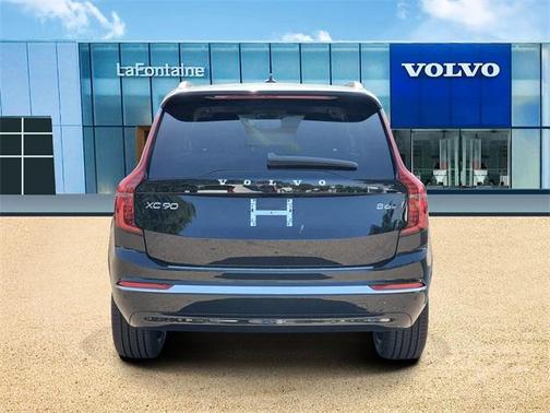 2026 Volvo XC90 B6 Plus 7-Seater