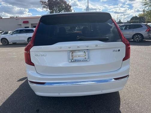 2024 Volvo XC90 B6 Ultimate Bright Theme 7-Seater