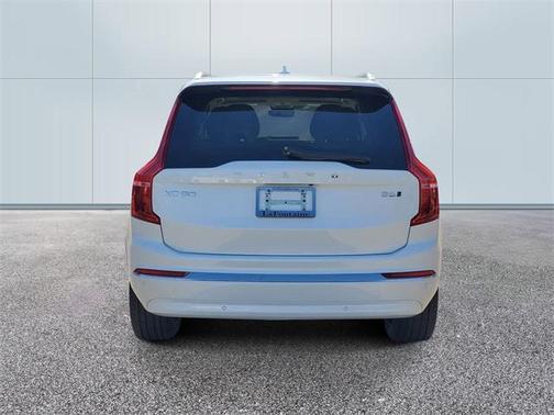 2024 Volvo XC90 B6 Ultimate Bright Theme 7-Seater