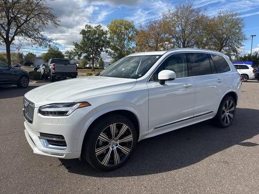 2024 Volvo XC90 B6 Ultimate Bright Theme 7-Seater