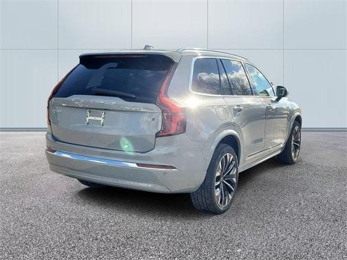 2026 Volvo XC90 B6 Plus 7-Seater