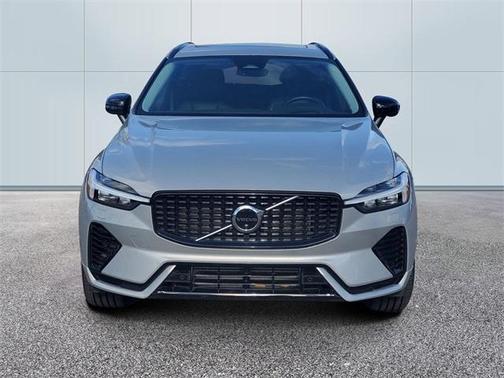 2023 Volvo XC60 Recharge Plug-In Hybrid T8 Ultimate Dark Theme