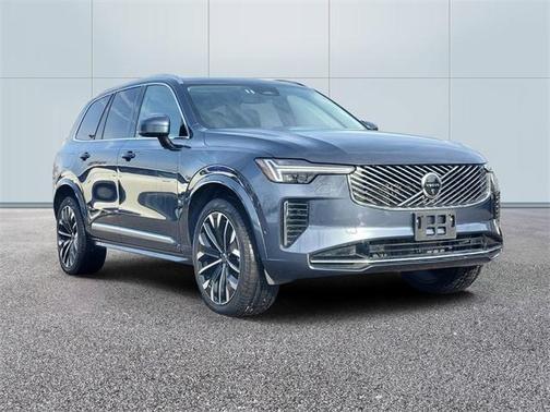 2025 Volvo XC90 B6 Plus 7-Seater