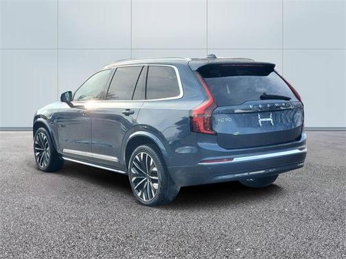 2025 Volvo XC90 B6 Plus 7-Seater