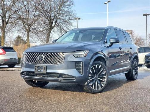 2025 Volvo XC90 B6 Plus 7-Seater