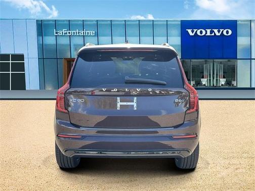 2026 Volvo XC90 B6 Ultra Dark Theme 7-Seater
