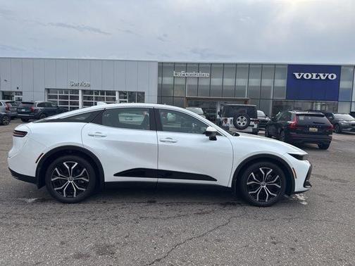 Oxygen White 2024 Toyota Crown Limited