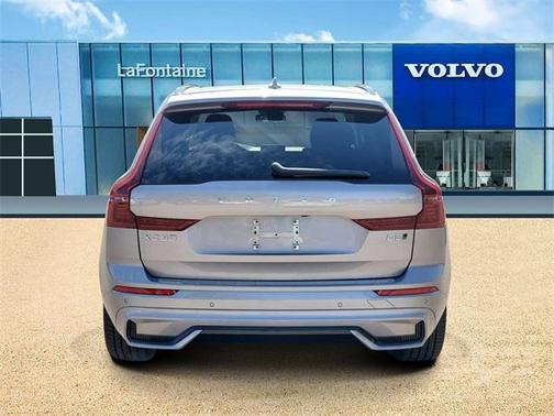 2026 Volvo XC60 B5 Ultra