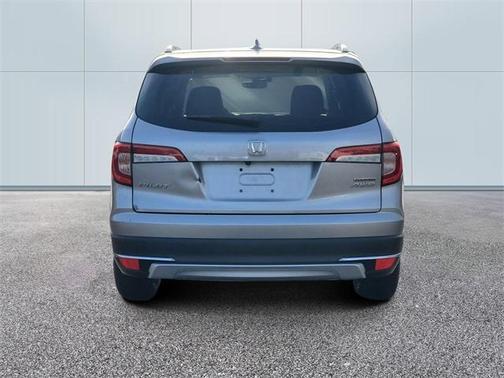 2019 Honda Pilot Touring 8-Passenger