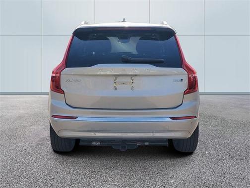 2023 Volvo XC90 B5 Plus
