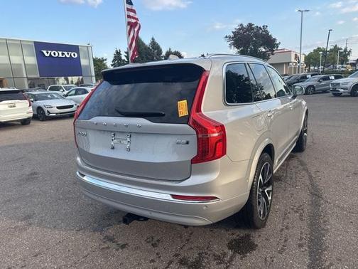 2023 Volvo XC90 B5 Plus
