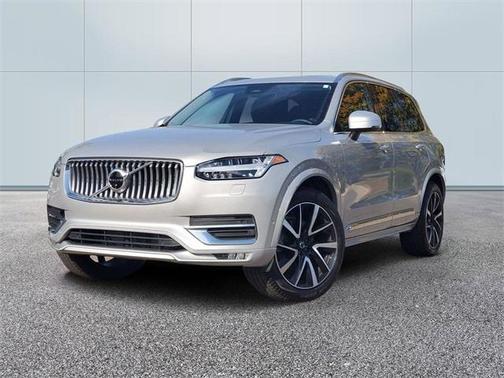 2023 Volvo XC90 B5 Plus