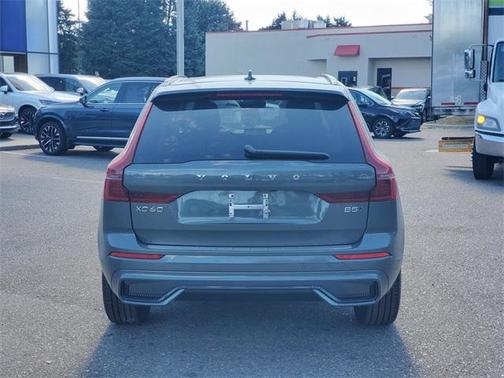 2026 Volvo XC60 B5 Plus