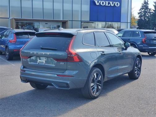 2026 Volvo XC60 B5 Plus