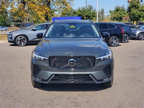 2026 Volvo XC60 B5 Plus