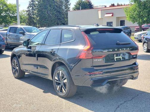 Onyx Black Metallic 2026 Volvo XC60 B5 Core
