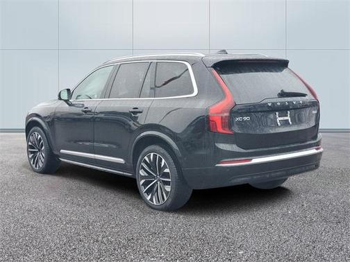 2025 Volvo XC90 B6 Plus 7-Seater