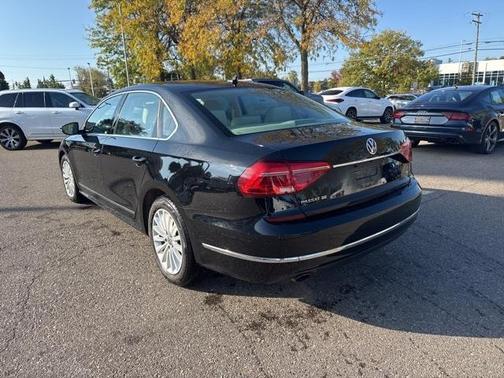 2016 Volkswagen Passat 1.8T SE