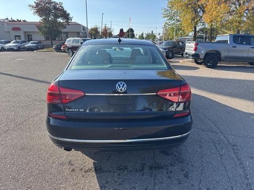 2016 Volkswagen Passat 1.8T SE