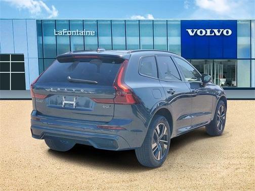 2026 Volvo XC60 B5 Plus